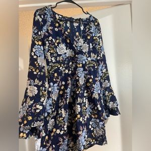 cute flattering flower dress!